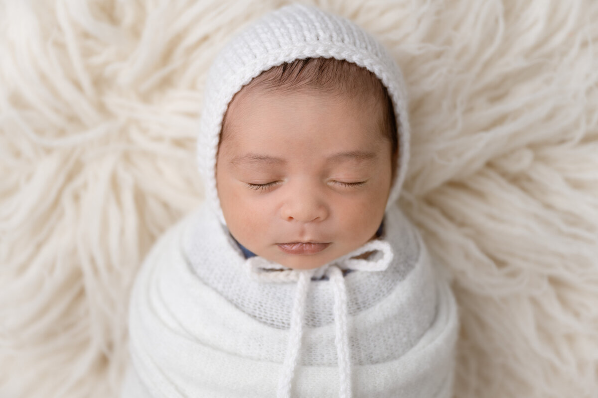 Edmonton Newborn Photography pure white background
