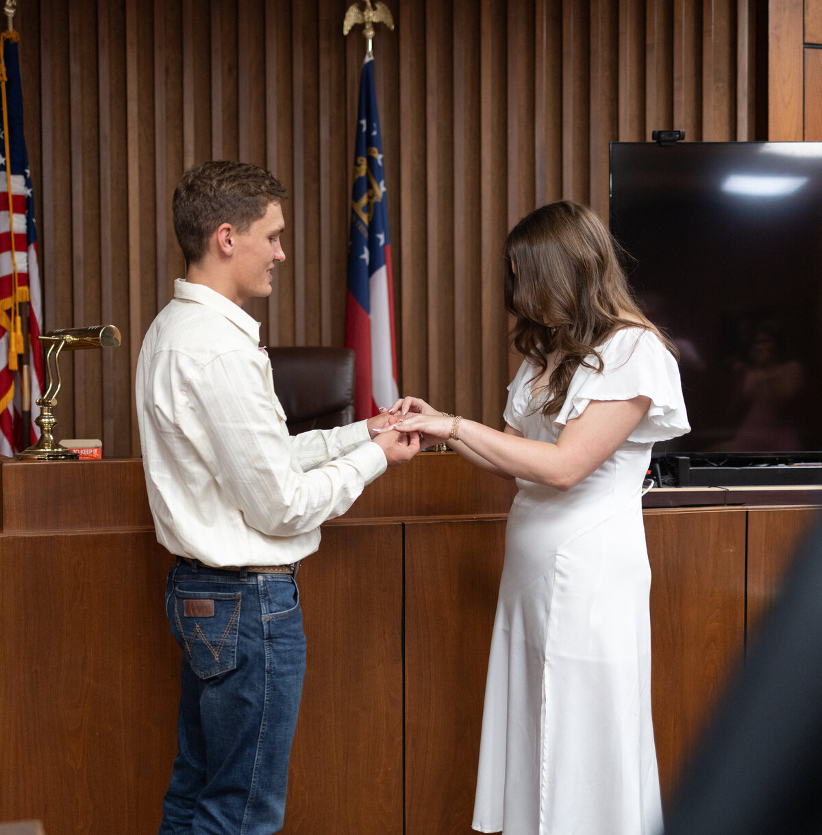 Courthouse-Elopement-in-Columbus-Georgia-Amanda-Richardson-Phootgraphy.jpg