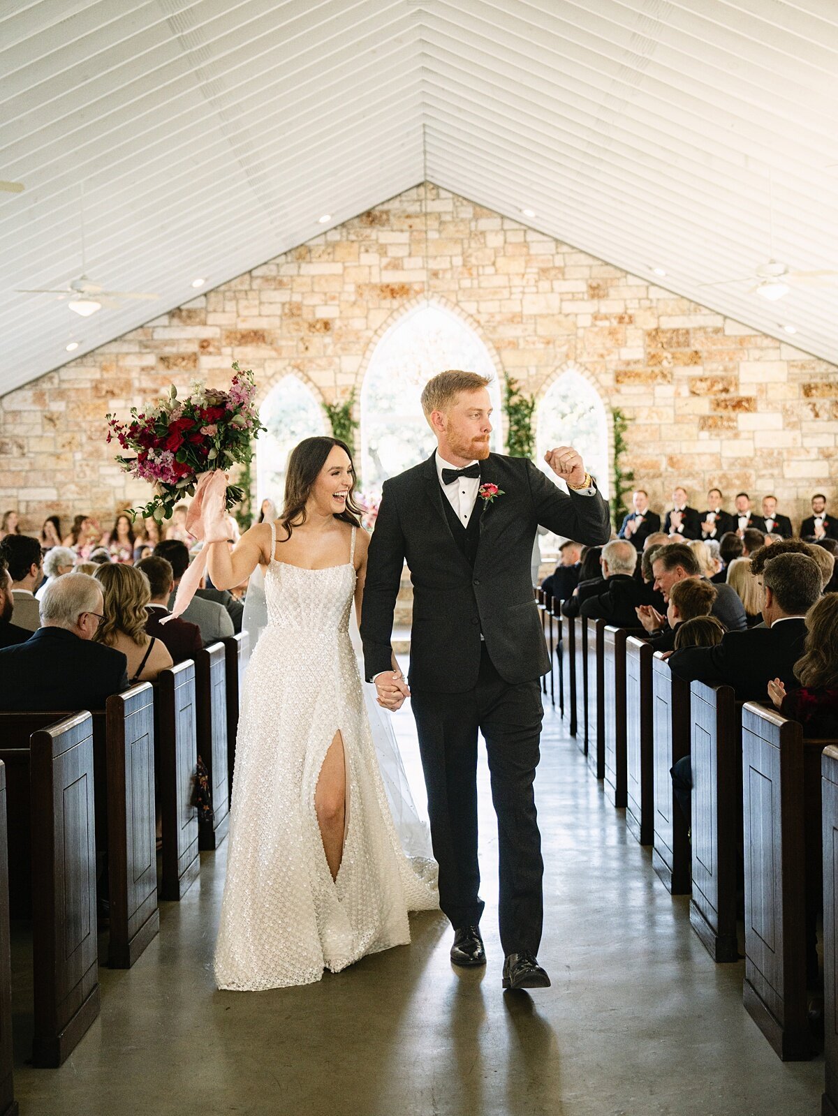 Chandelier- of-Gruene-San-Antonio-wedding_0036