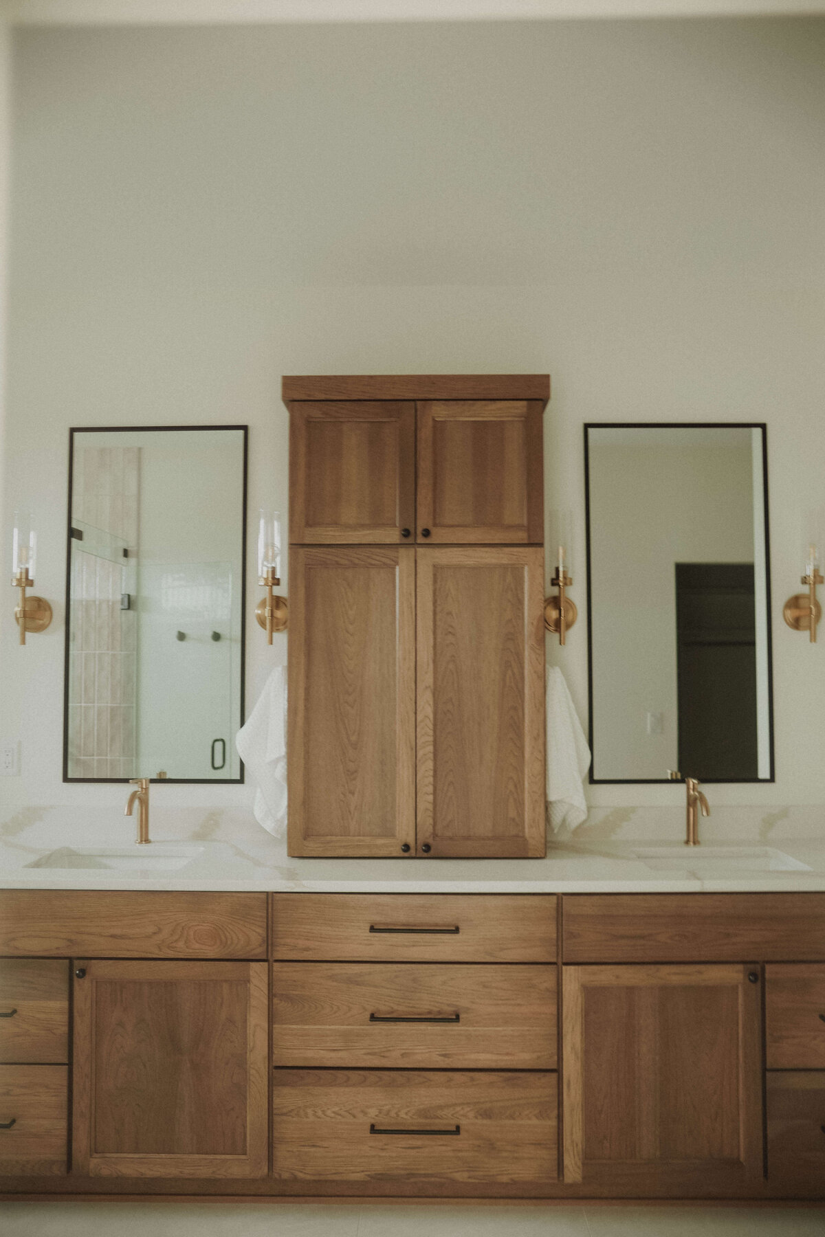 3029-Bathroom-Grimes-Central-Iowa-Custom-Home-JRL-Builders-3F1A4555
