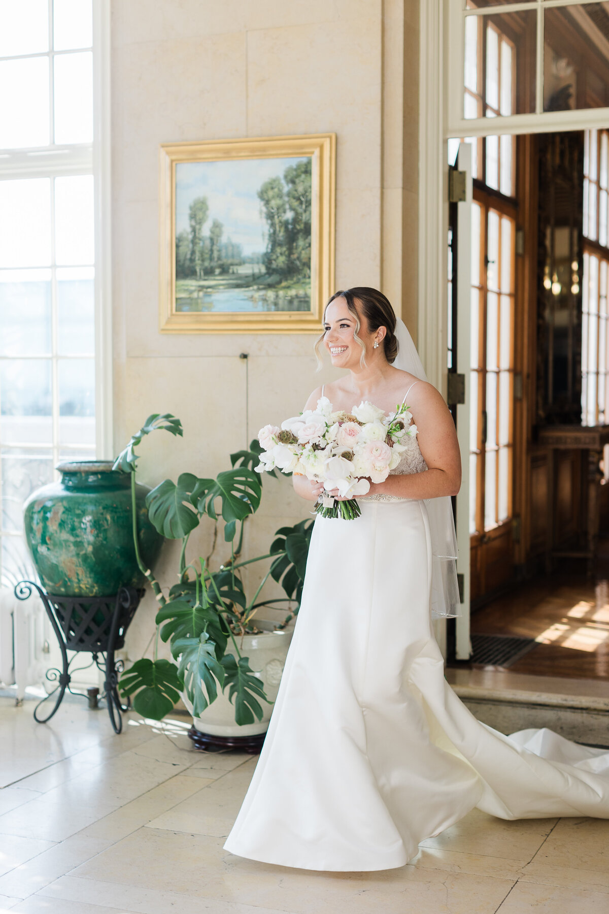 War_Memorial_Luxury_Wedding_Venue_Detroit_Michigan_Jordyn_Dryden_Photography-9