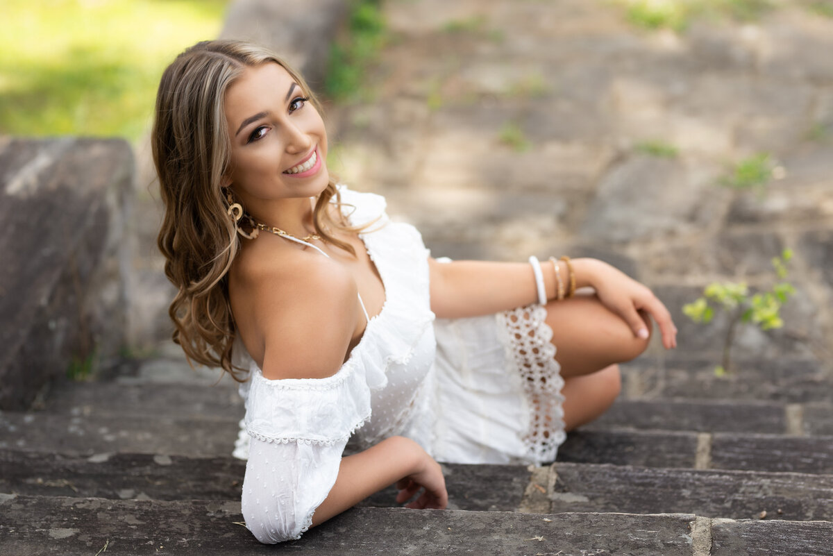 raleigh-wake-forest-north-carolina-senior-portrait-photographer-senior-pictures-urban-kerri-o'brien-photography-Kaylin--13