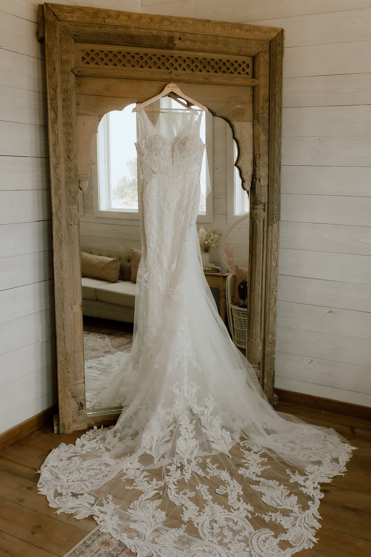 Outdoor ceremony at Hummingbird Hill with soft, natural light and candid moments.