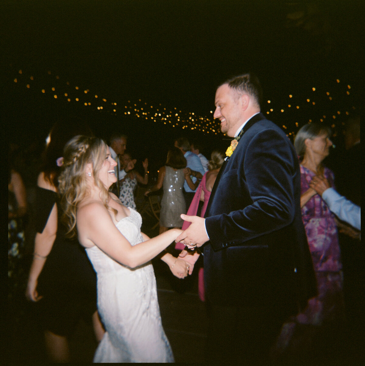 Megan-and-Alex-dance-party-kristine-herman-photography-101