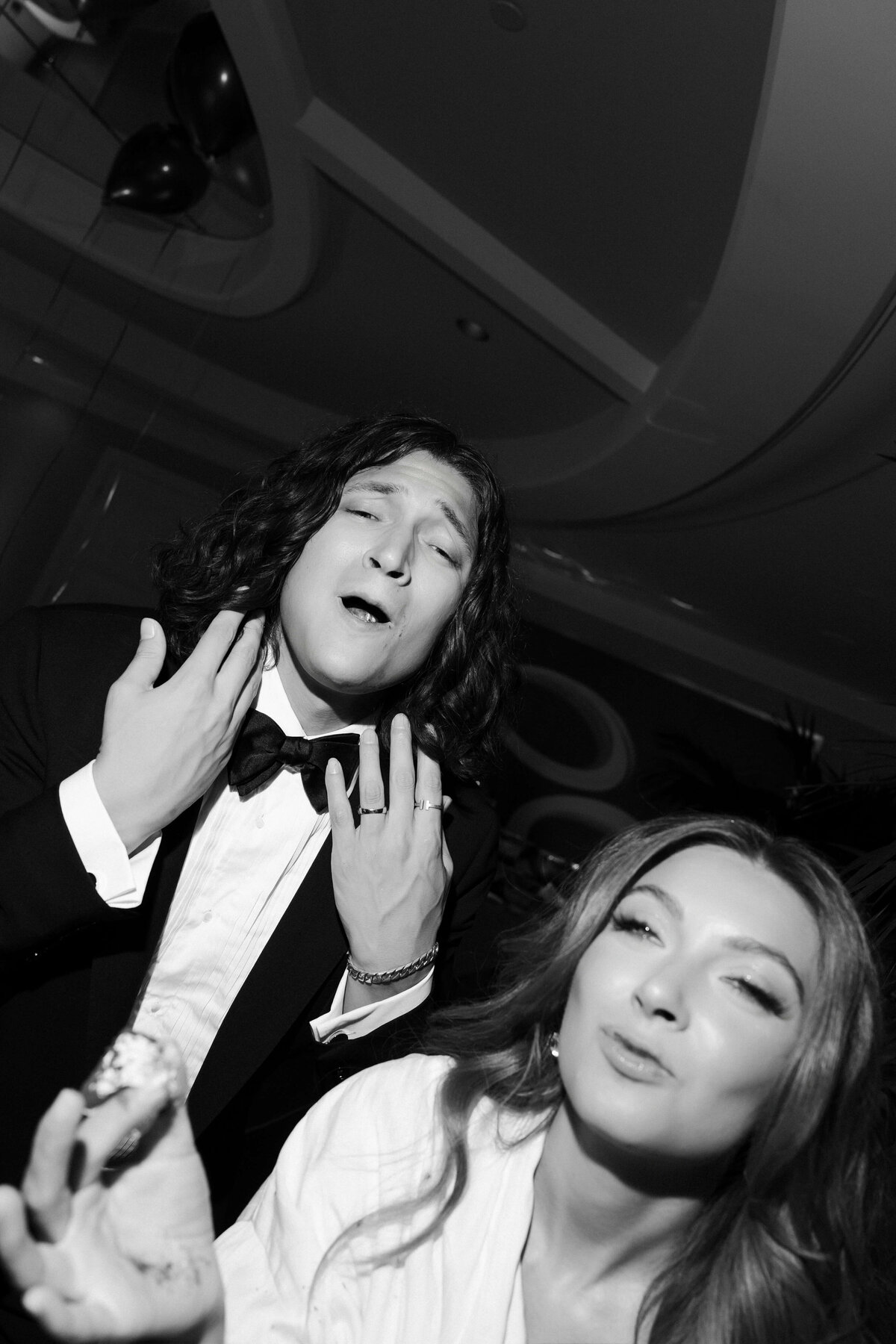 57_riskyexposure_shoshana-kyle_las-vegas-elopement-photography