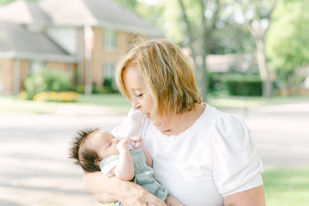 1st birthday photography session lifestyle  Dayton Ohio in park Photographer