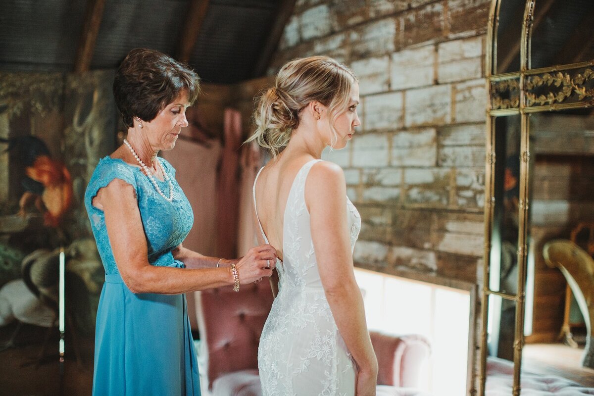 Valley-View-Farm Wedding-Haydenville-MA (5)