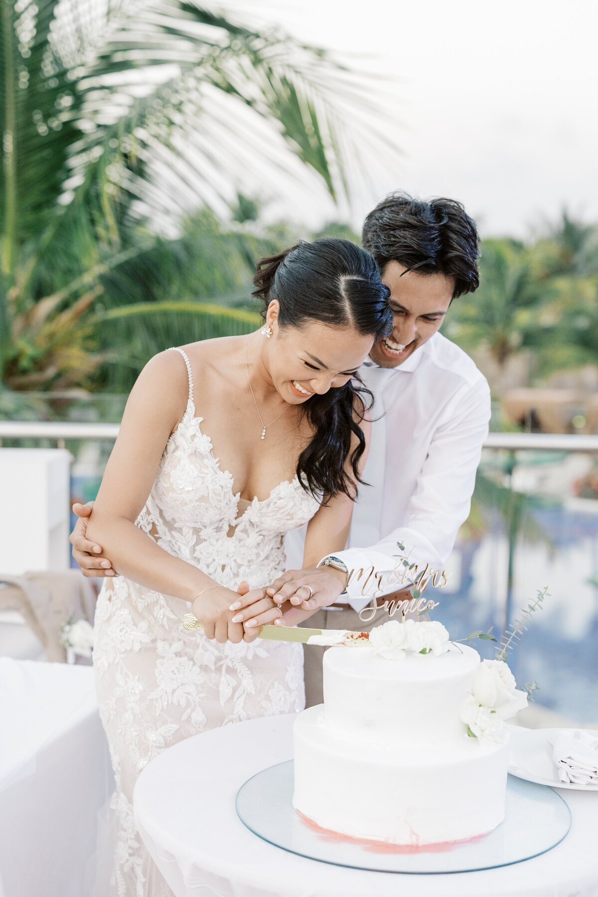 Royalton-Riviera-Cancun-Wedding_Destination-Wedding-Photographer077