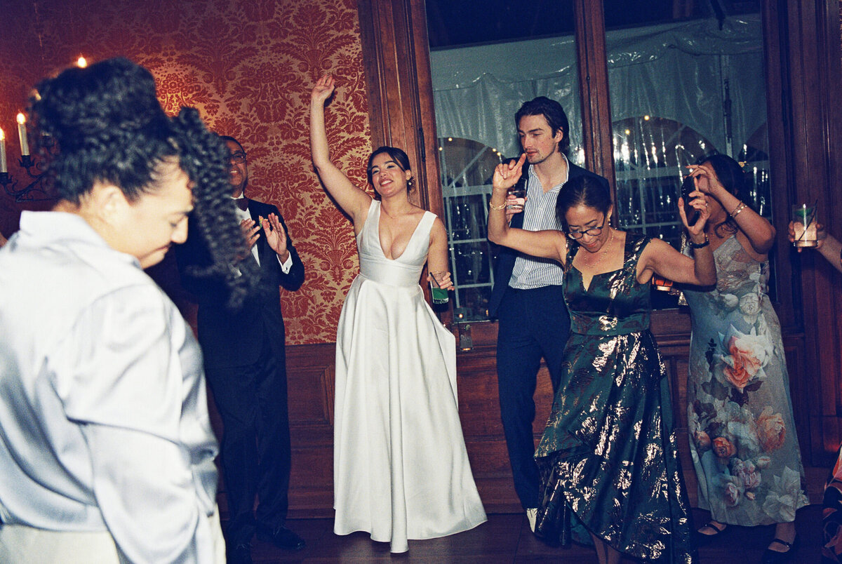 Philadelphia Wedding Photographer - FILM 115