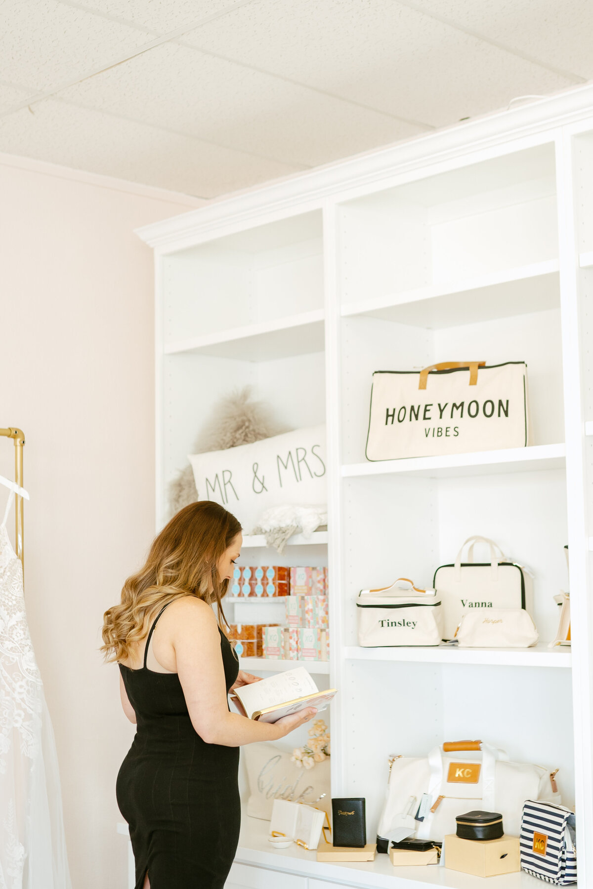 KC_BRIDAL_OAKDALE_CALIFORNIA_BRIDAL_BOUTIQUE_WILD_HONEY_PHOTO-103