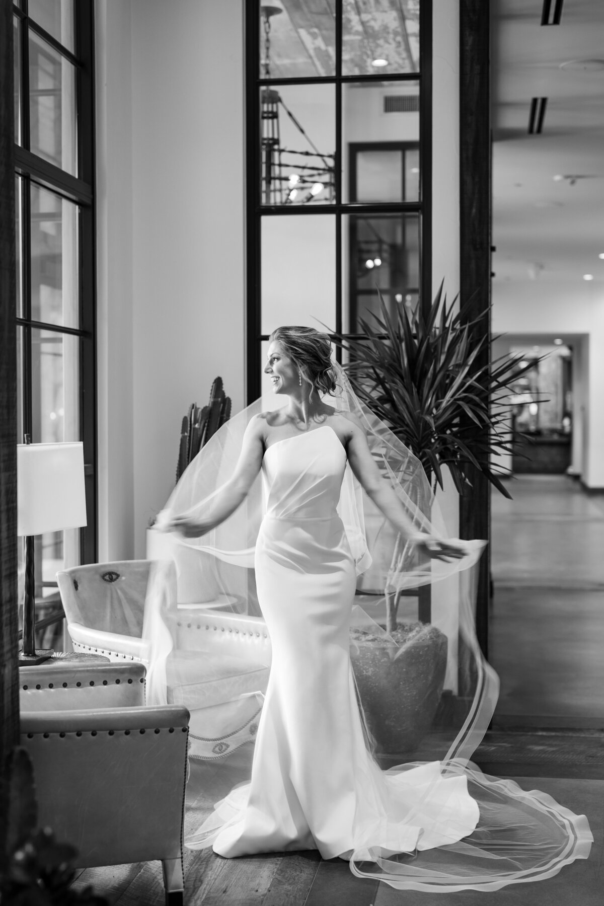 Tracy Autem Bridal Portrait Dallas Fort Worth Photographer 2024-0007