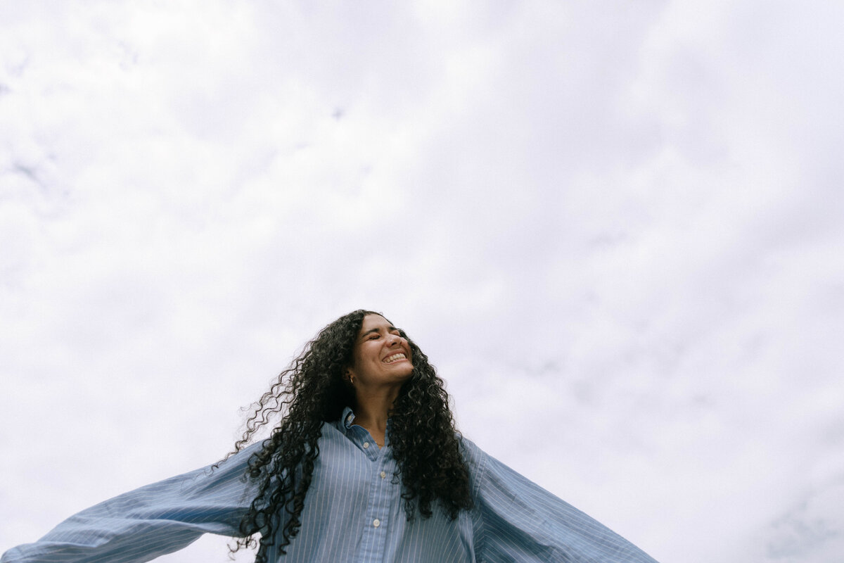 The artist Saye Pratt smiling