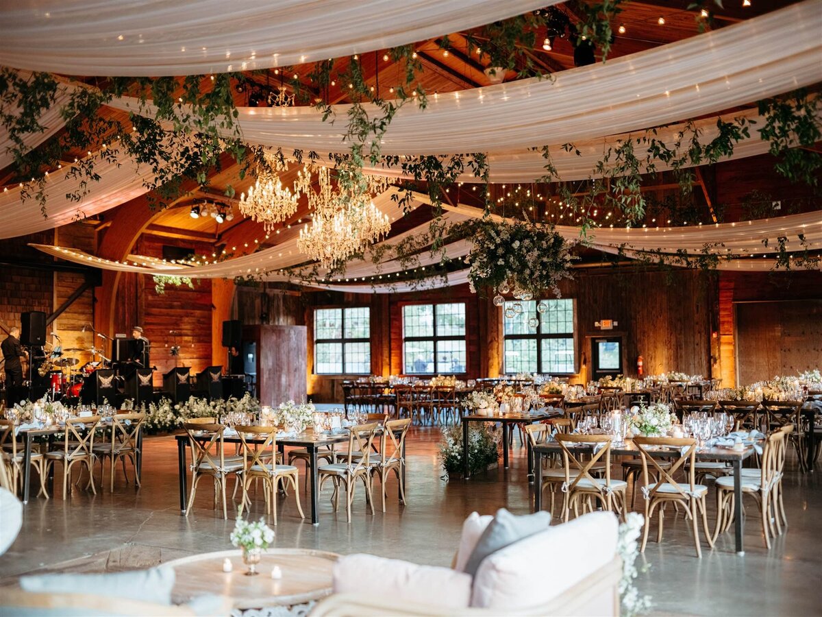 whimsical-white-wedding-reception-canvas-weddings