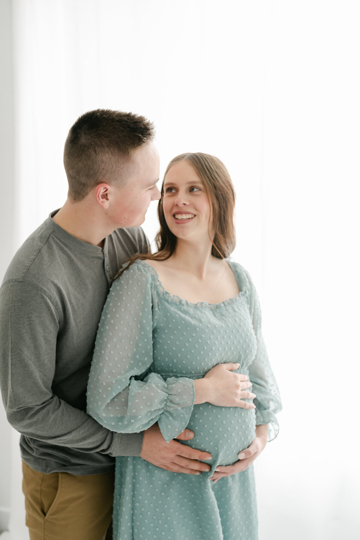 Edmonton-Maternity-Photographer--34