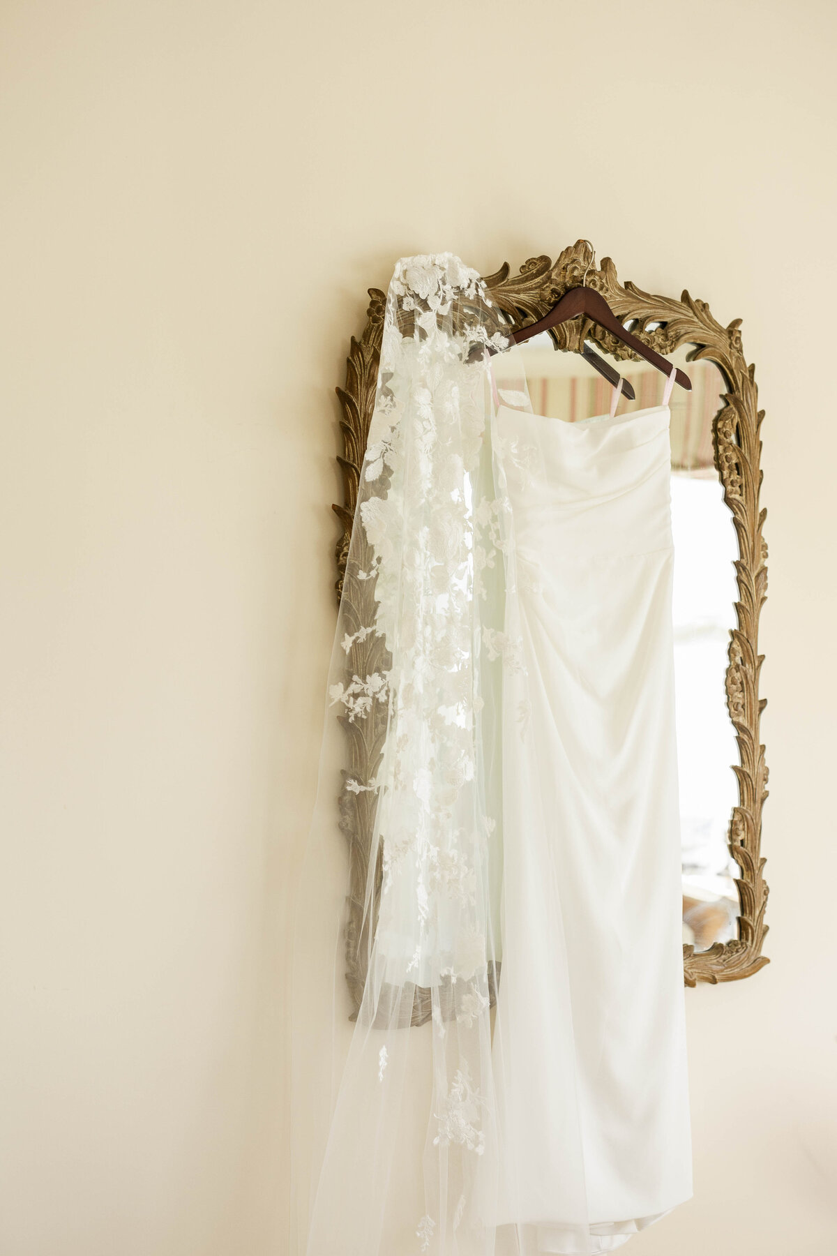 Ashley Mac Photographs - Top Wedding Photographer - New Jersey - Connecticut - New York - Rhode Island - East Coast Meets West Coast with Pops of Color Wedding Inspiration -05