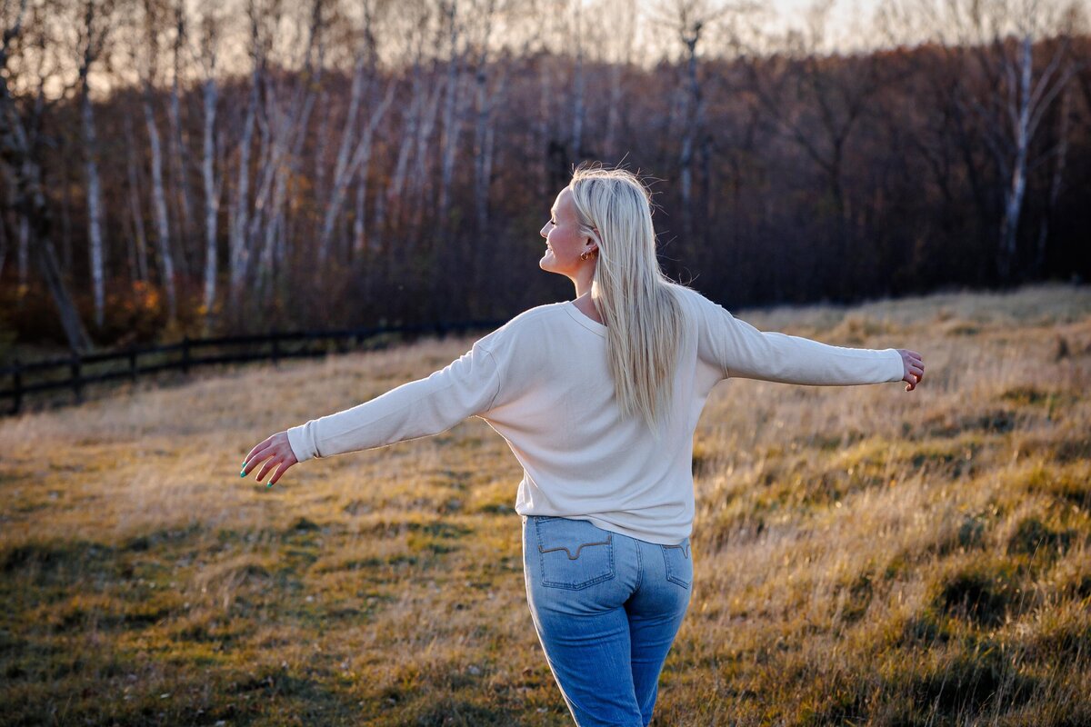 79-ReaganConnor-Couples-Photographer-St-Cloud-Brainerd-MN-MindiJenningsPhotography