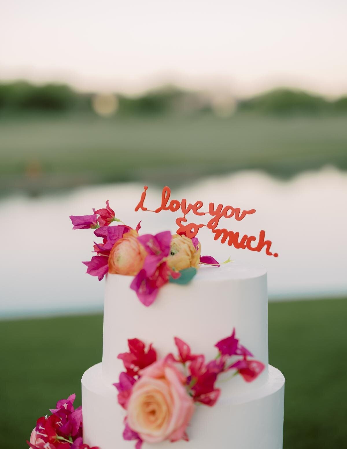 cake-topper-flowers-love-you-so-much