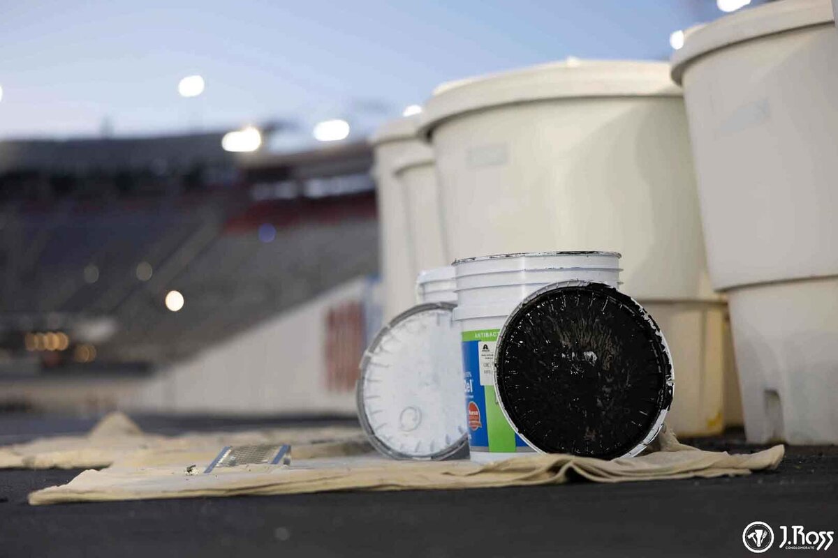 BRISTOL-MOTOR-SPEEDWAY-COMMERCIAL-PAINTING-J.ROSS-7-2