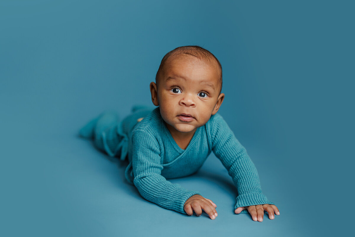Huntsville Alabama Studio Baby Photographer 6 Month Milestone Session Client Closet8
