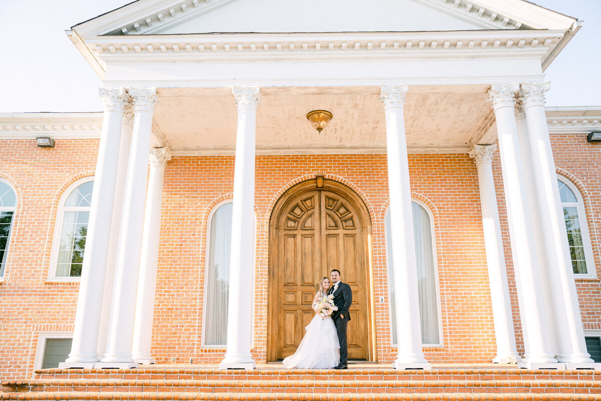 CharlottesvilleWeddingPhotographer_Vyvyana & Clay- LWP-113