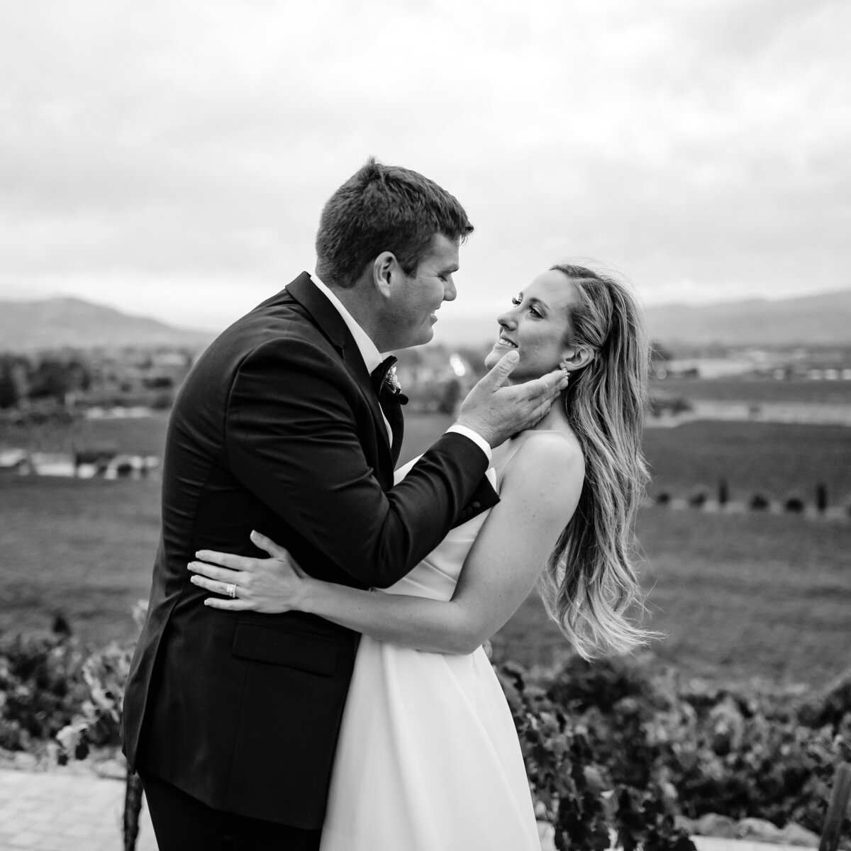 09172022_Hannah+JeremyWedding_ViansaSonomaCA_AnjaJensenPhotography-995