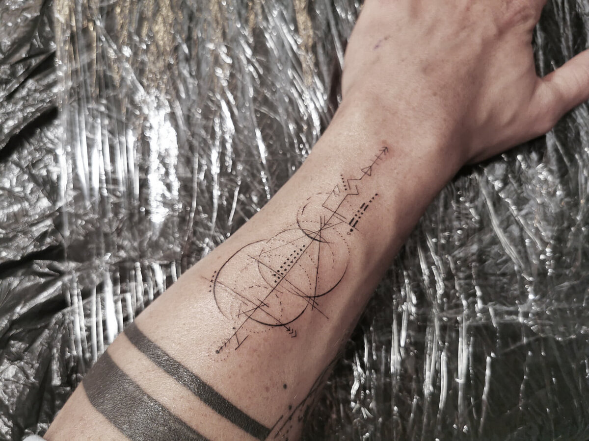 single needle tattoo, geometric tattoo, minimal tattoo, abstract tattoo