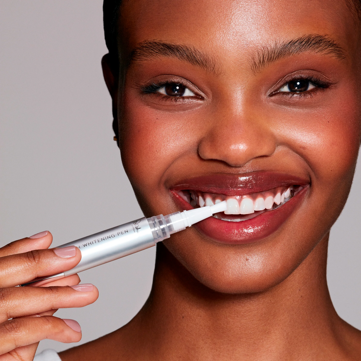 Polished_London_Teeth_Whitening_Pen_02