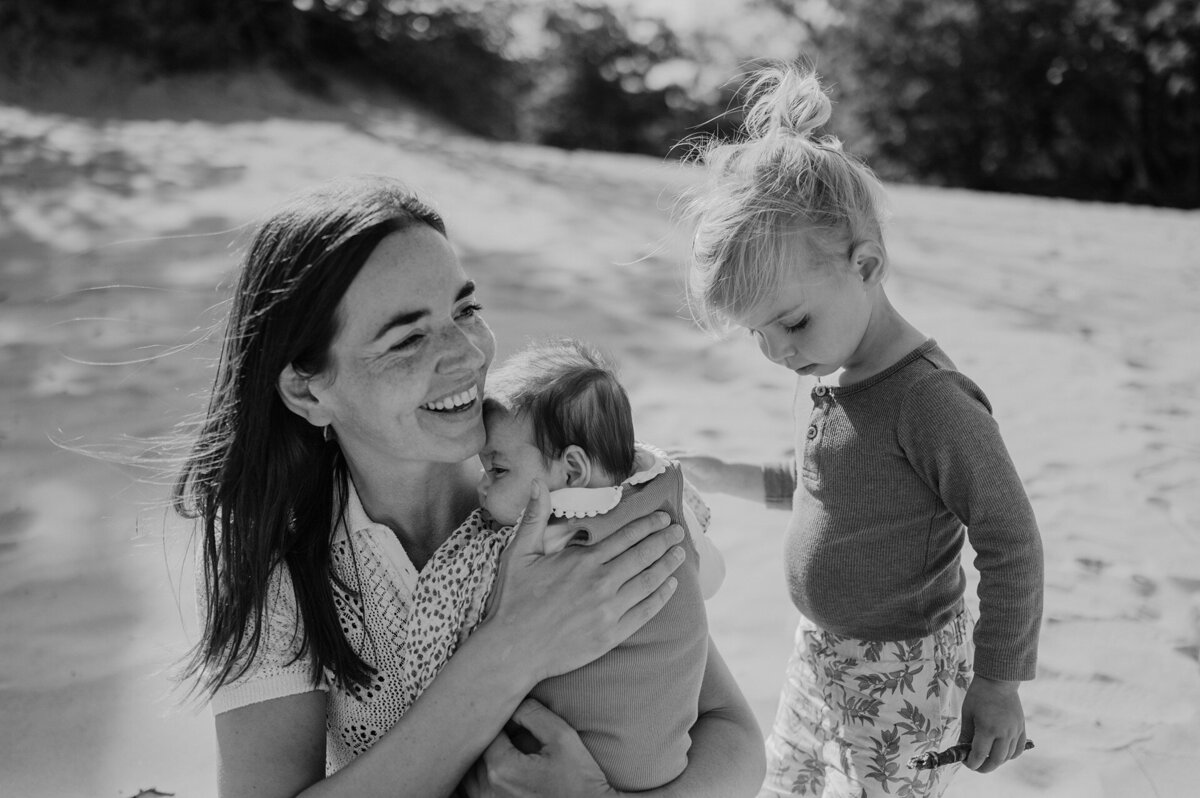 25-LouiseBoonstoppelFotografie_familieshoot_gezin