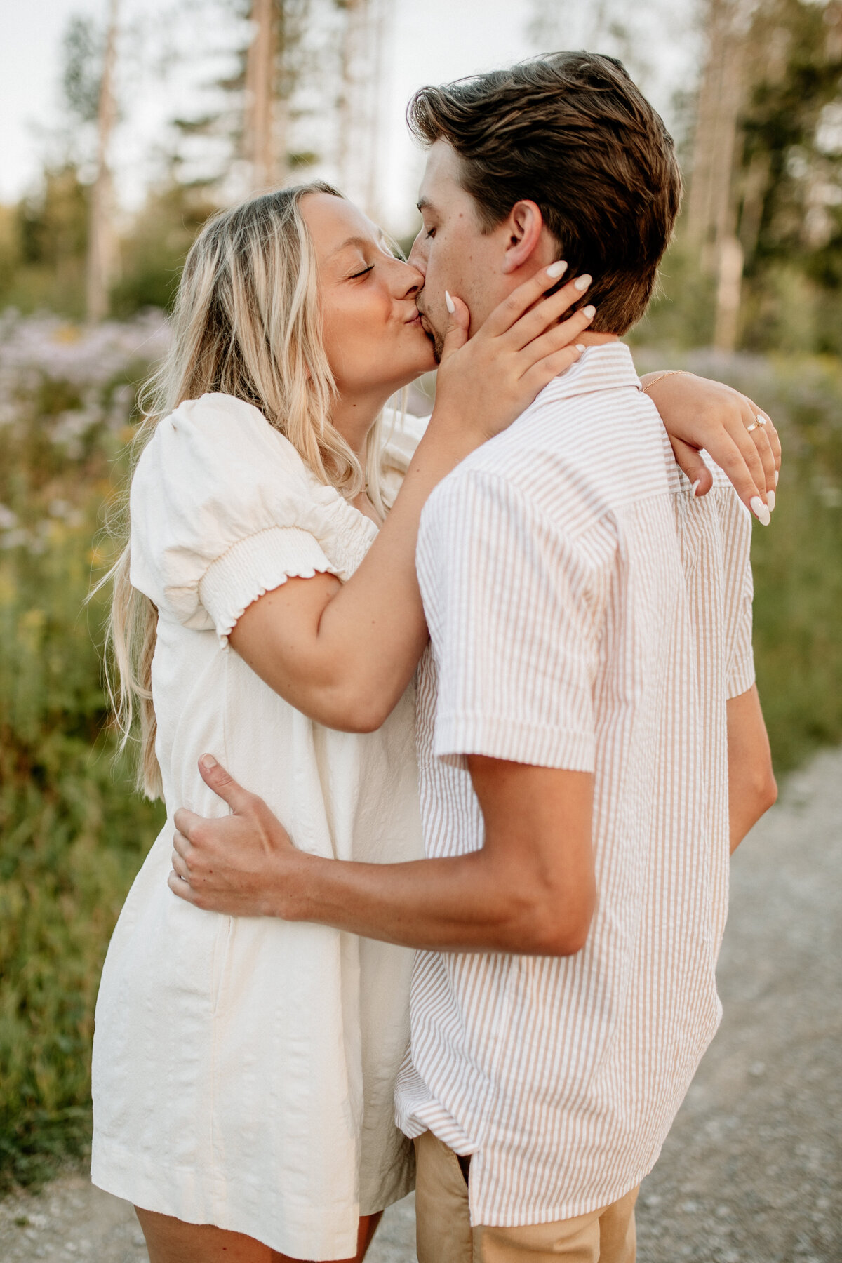 Romantic summer engagement photo outfit inspiration