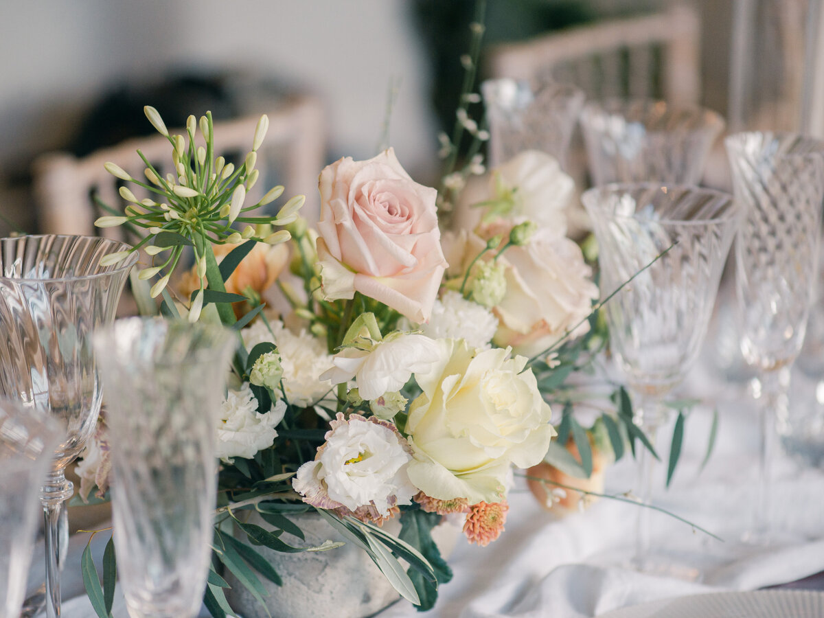 wedding table decor with florals
