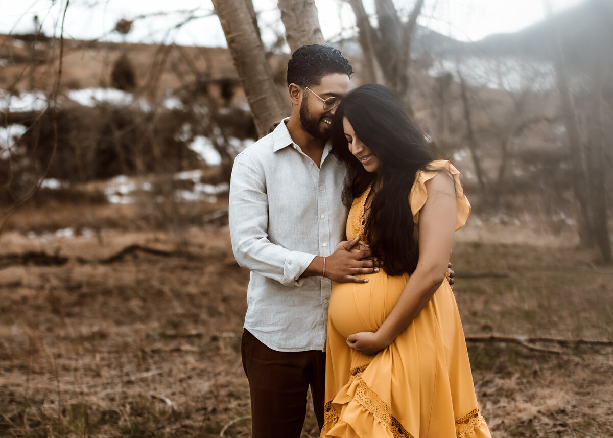 CouplesMaternityPicturesDenverColorado