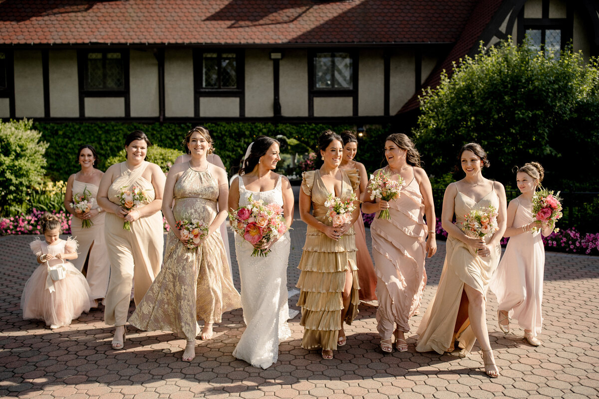 bride-and-bridesmaids-saint-clements-castle-wedding