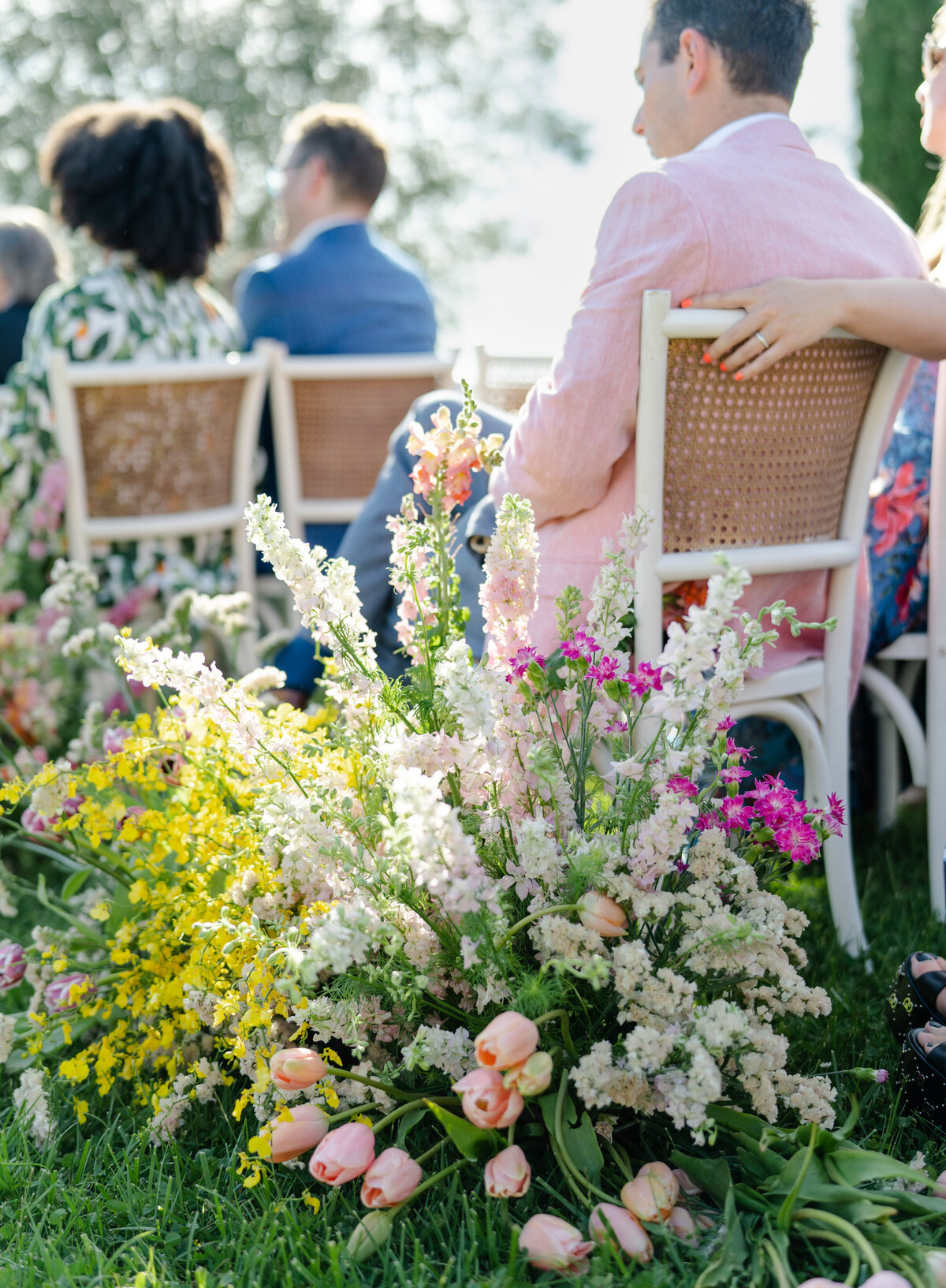 23-rebecca-yale-tuscany-floral-wedding-borgo-finocchieto