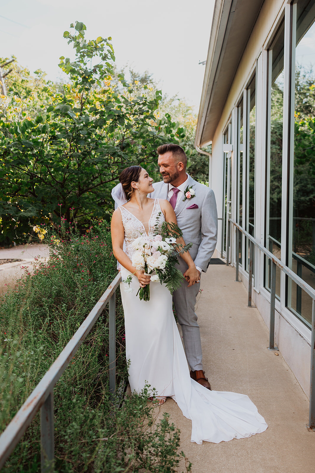 TessLesliePhotos-fall-wedding-springdale-station-austin-texas-808
