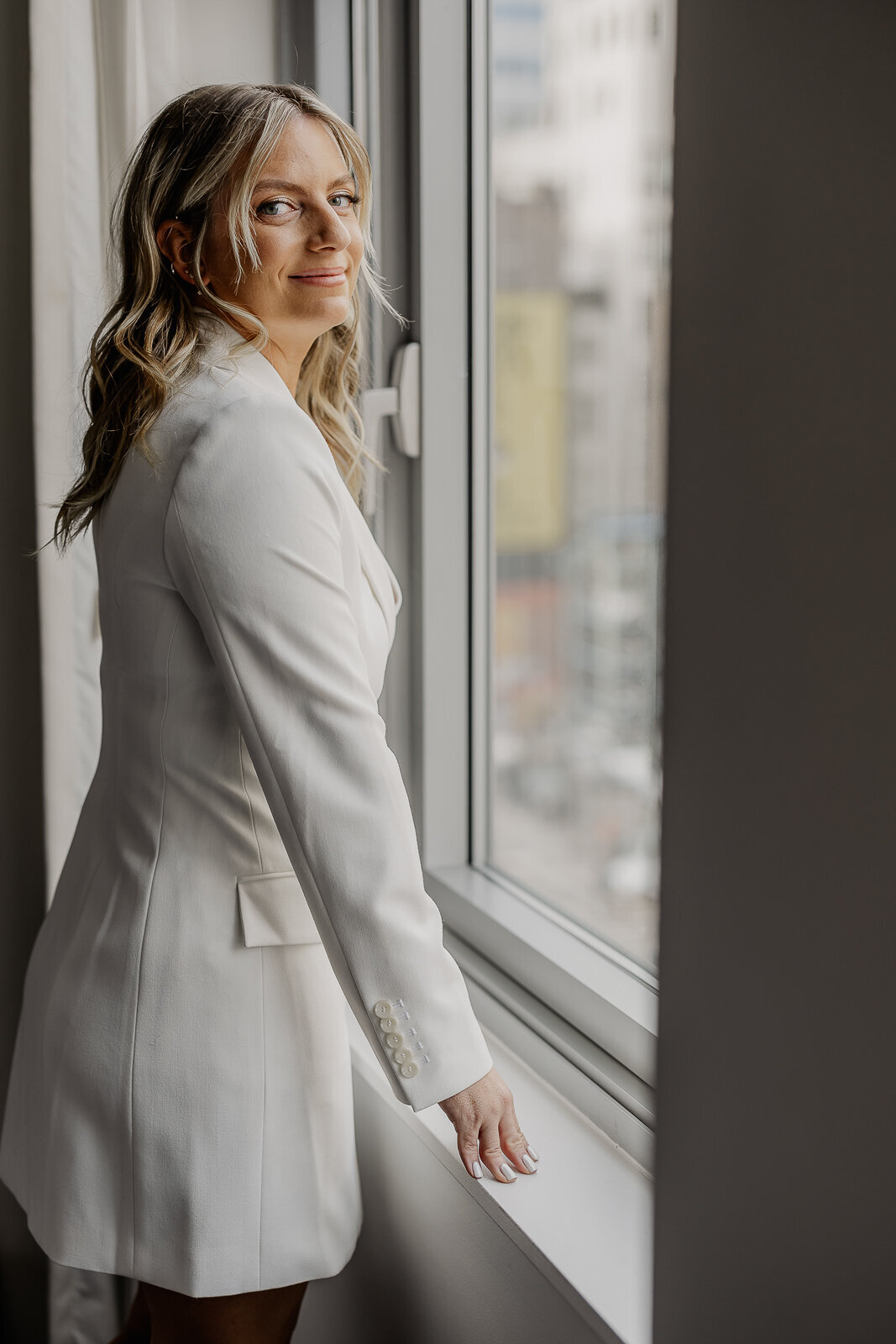 intimate wedding photographer brooklyn bridge