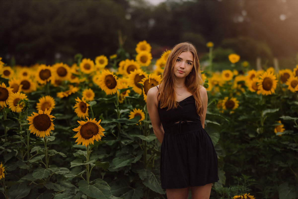 Tessa.Hazel.Sunflowers.Final-16
