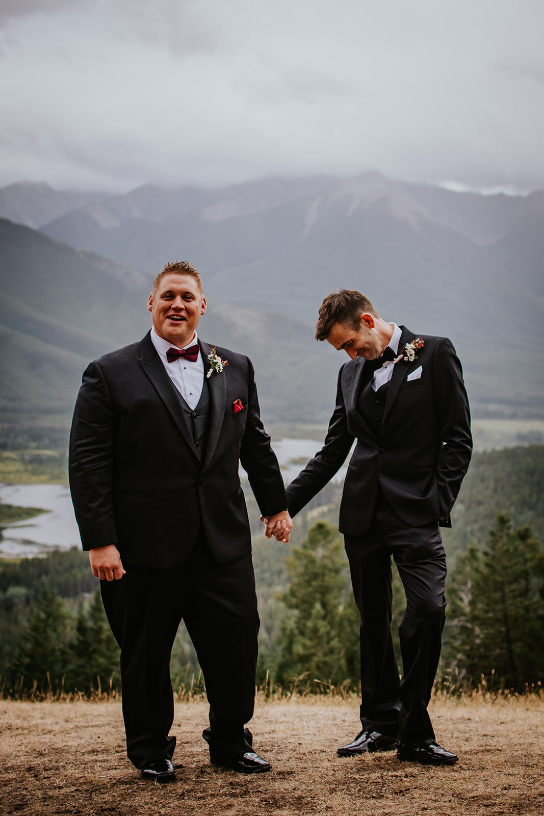 wedding photography best man and groom