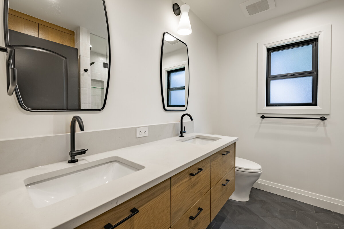 112 E 19th Ave-40