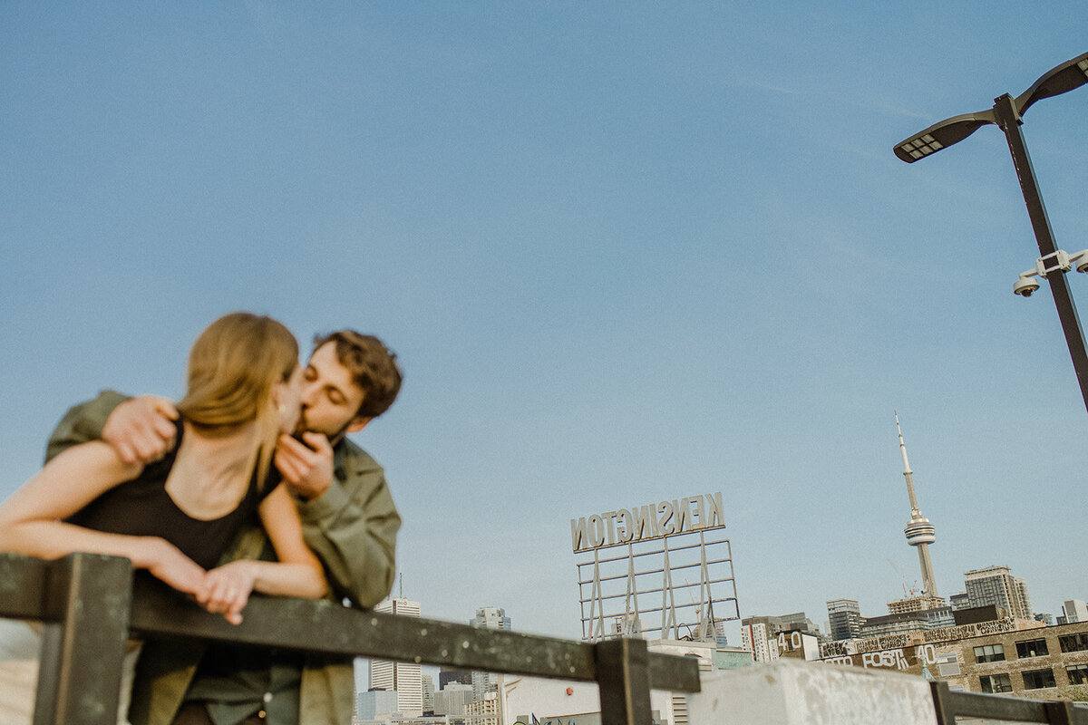 downtown-toronto-kensington-market-engagement-session-nontraditional-artsy-indie-film-romatic-1491