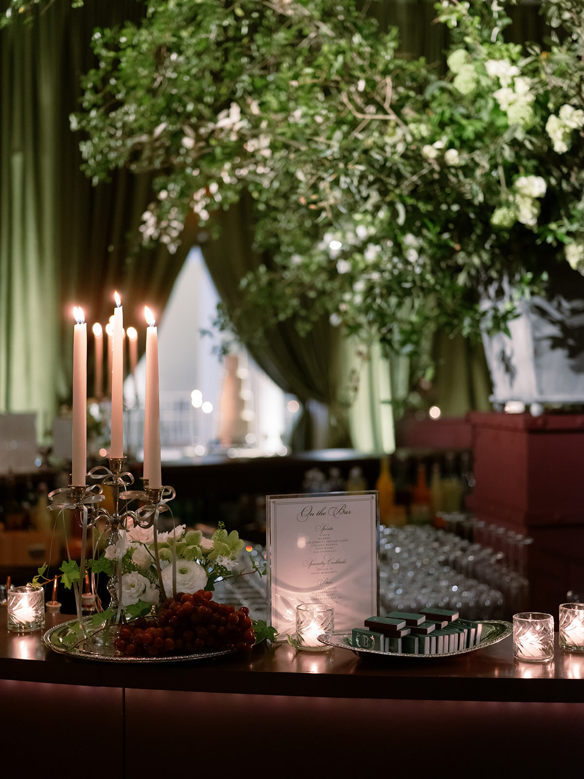 Classic Charleston Wedding with green & white at Hibernian Hall by Sarah Bradshaw 0204