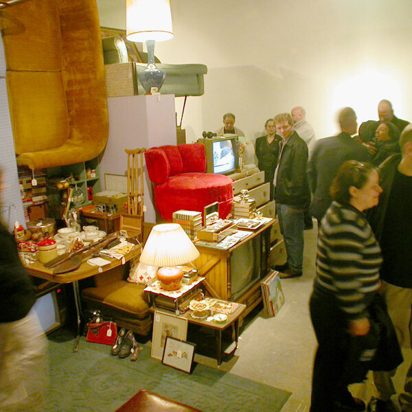 estate_crowd_o