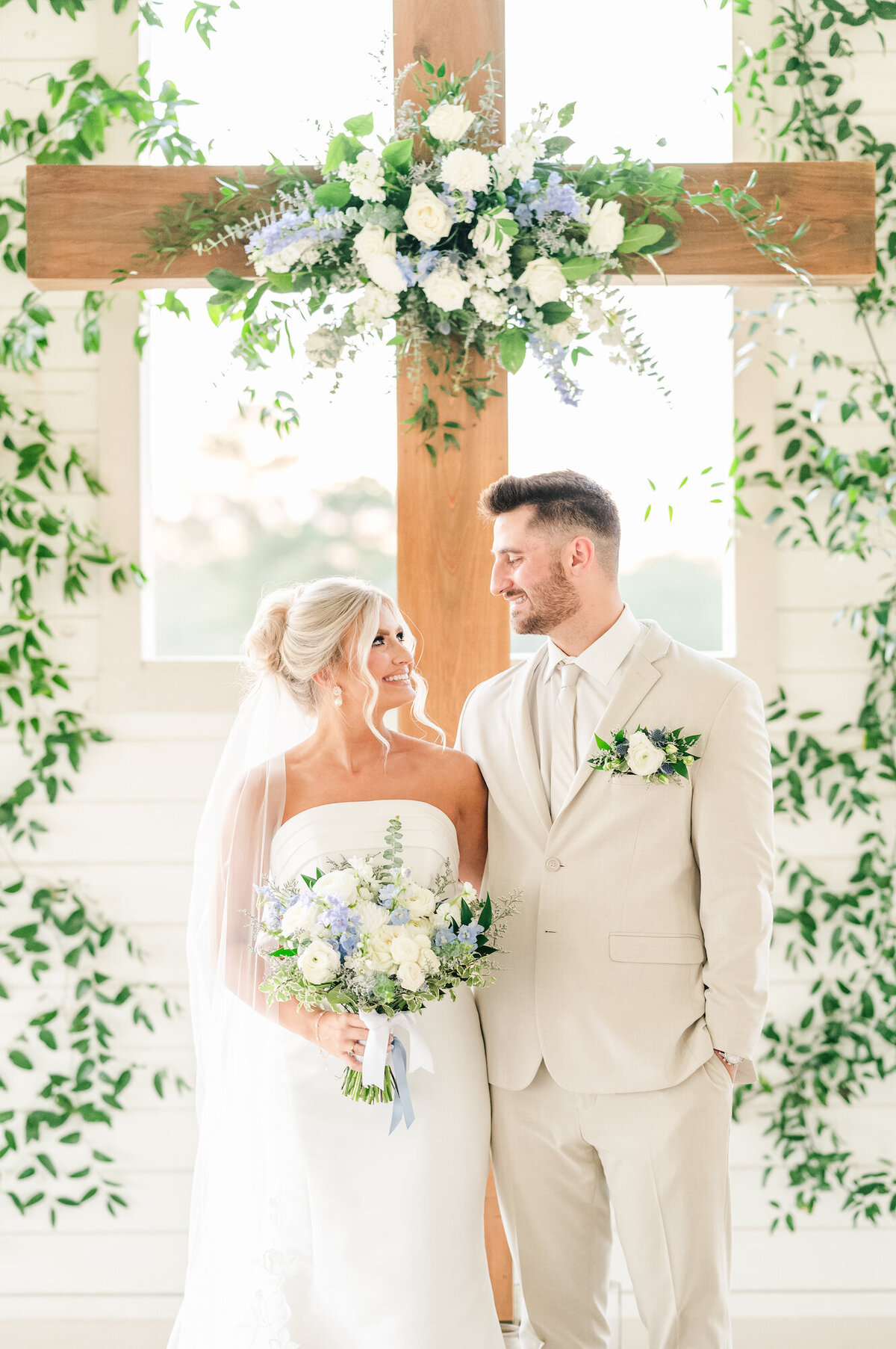 white-magnolia-november-wedding-kentwood-louisiana-77