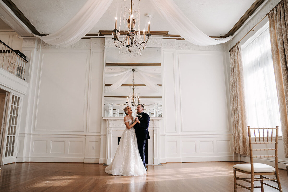 hotel_concord_NC_wedding_adornment
