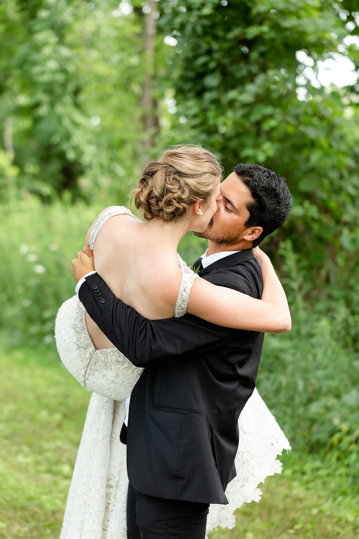 Southwestern Ontario Summer Farm Wedding | Dylan and Sandra Photography 192