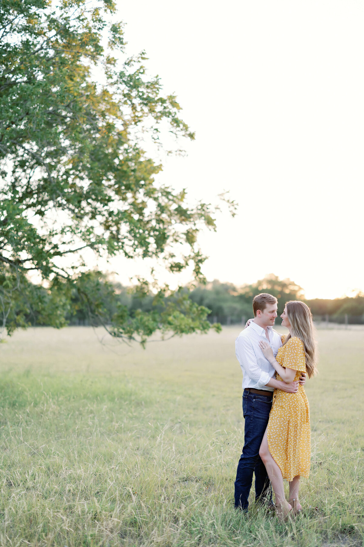 sunset engagement photos in Texas