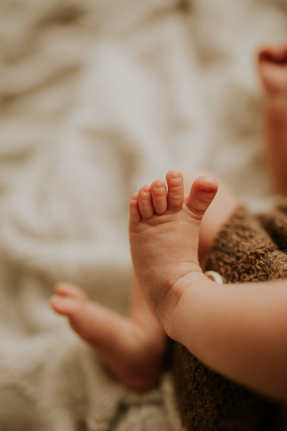 red-deer-central-alberta-newborn-maternity-photographer-53