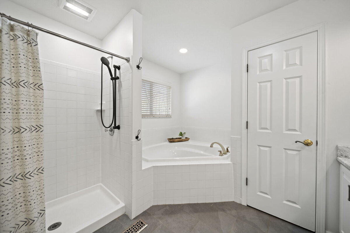 57-web-or-mls-A7404539