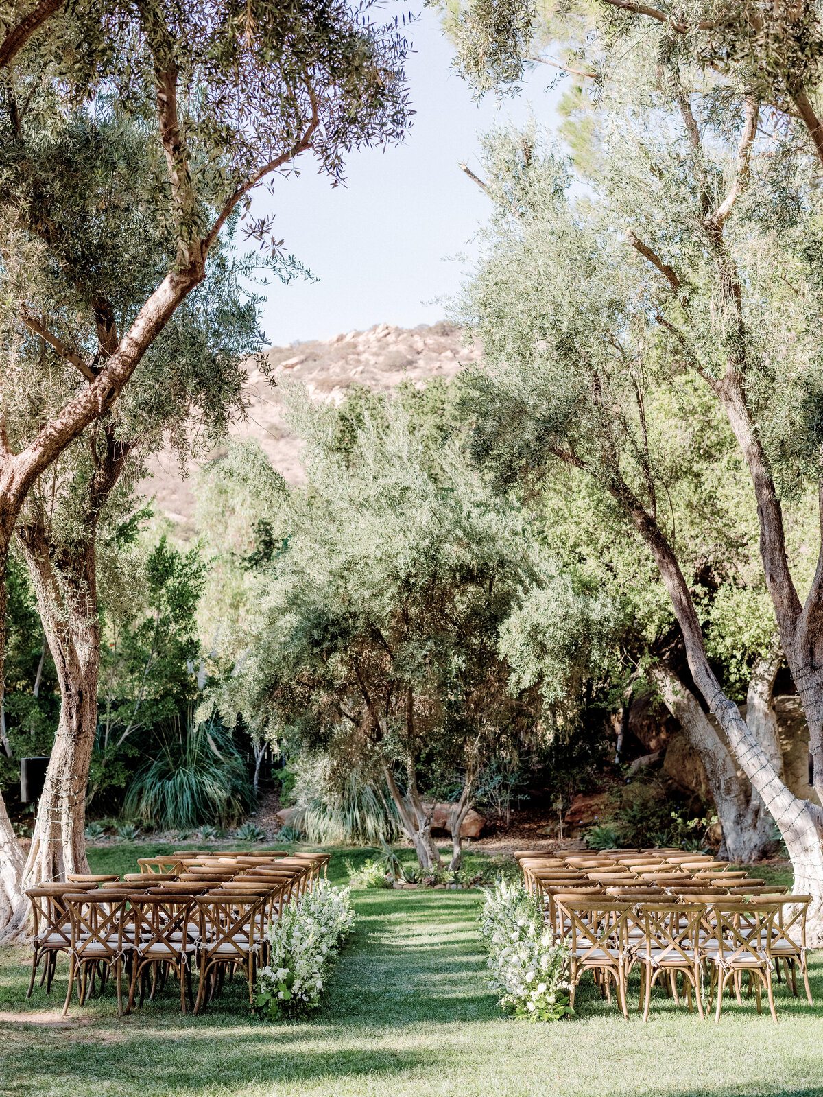 LucasRossi-Hummingbird-Nest-Ranch-Wedding-JJ-422