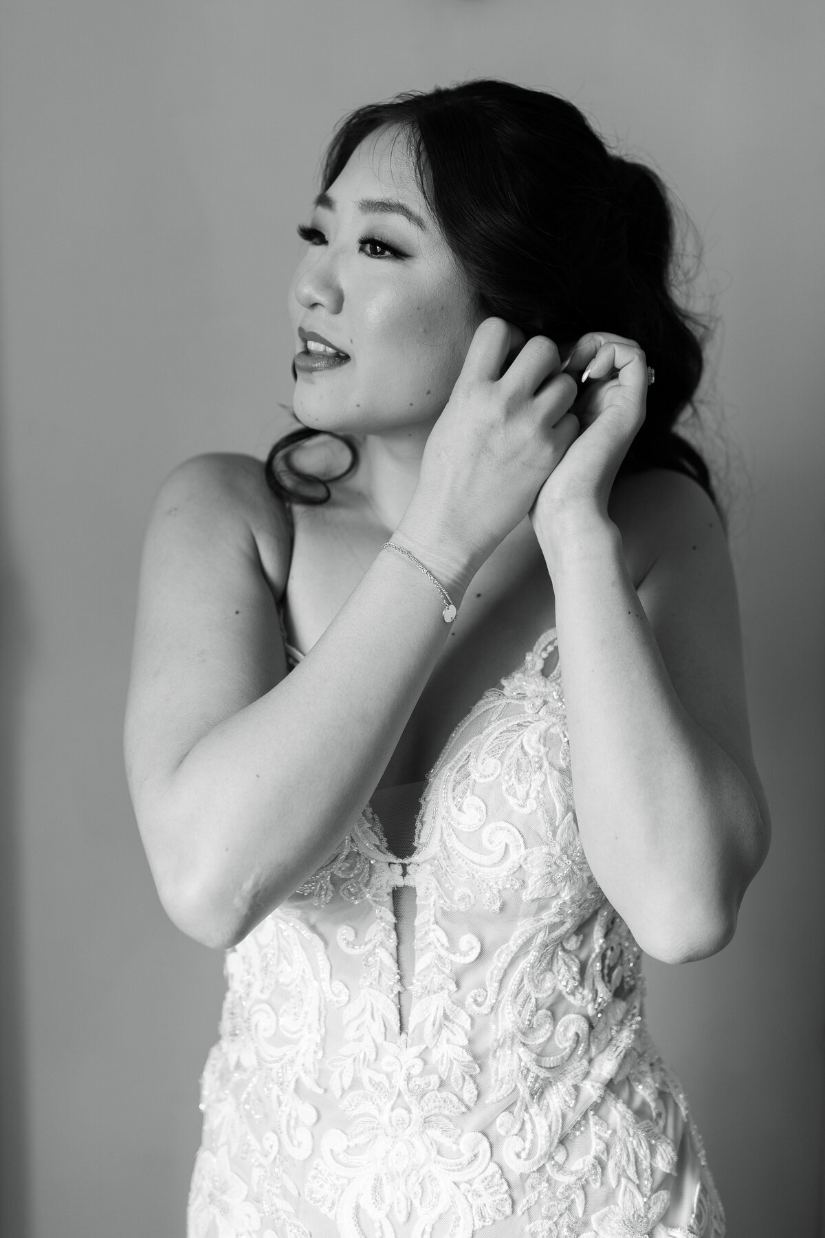 A bride getting ready at the Beaufort Hotel