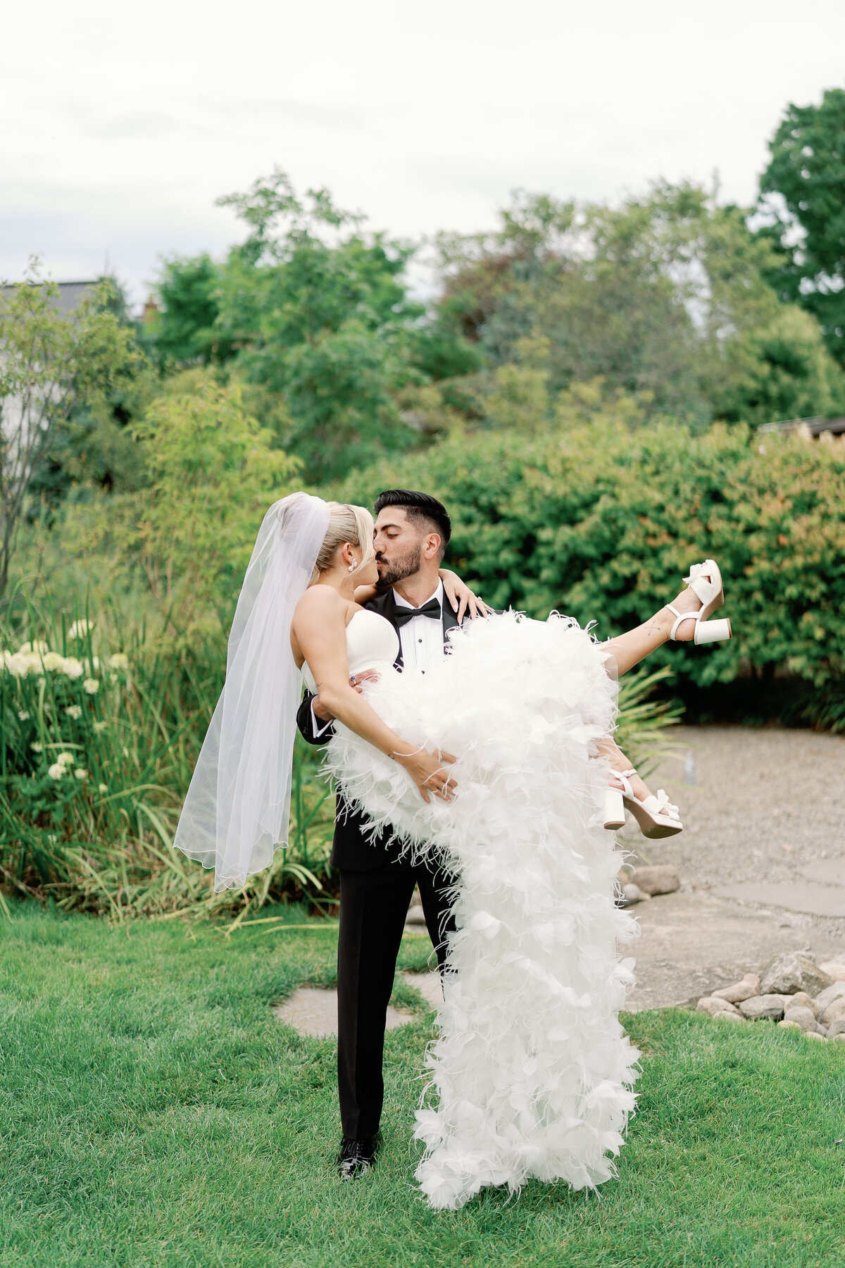 Bride + Groom Portaits-65